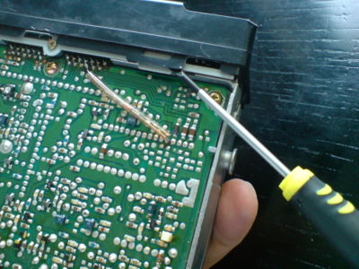 TM-701E-remove-plastic-frontpanel.jpg