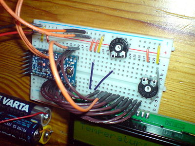 I2C-Controlled LCD-enabled Thermometer BreadBoard closeUp.jpg